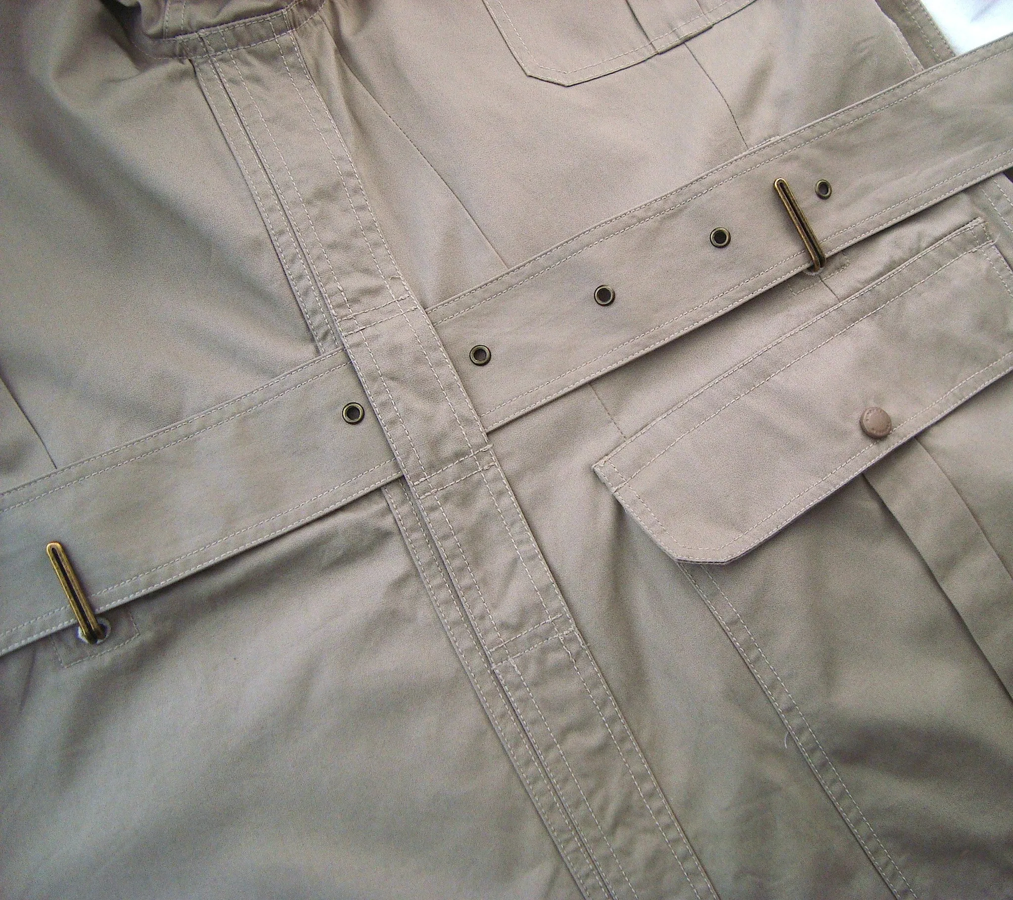 2011 Short-Sleeve Tailored Military Jacket with Metal Details