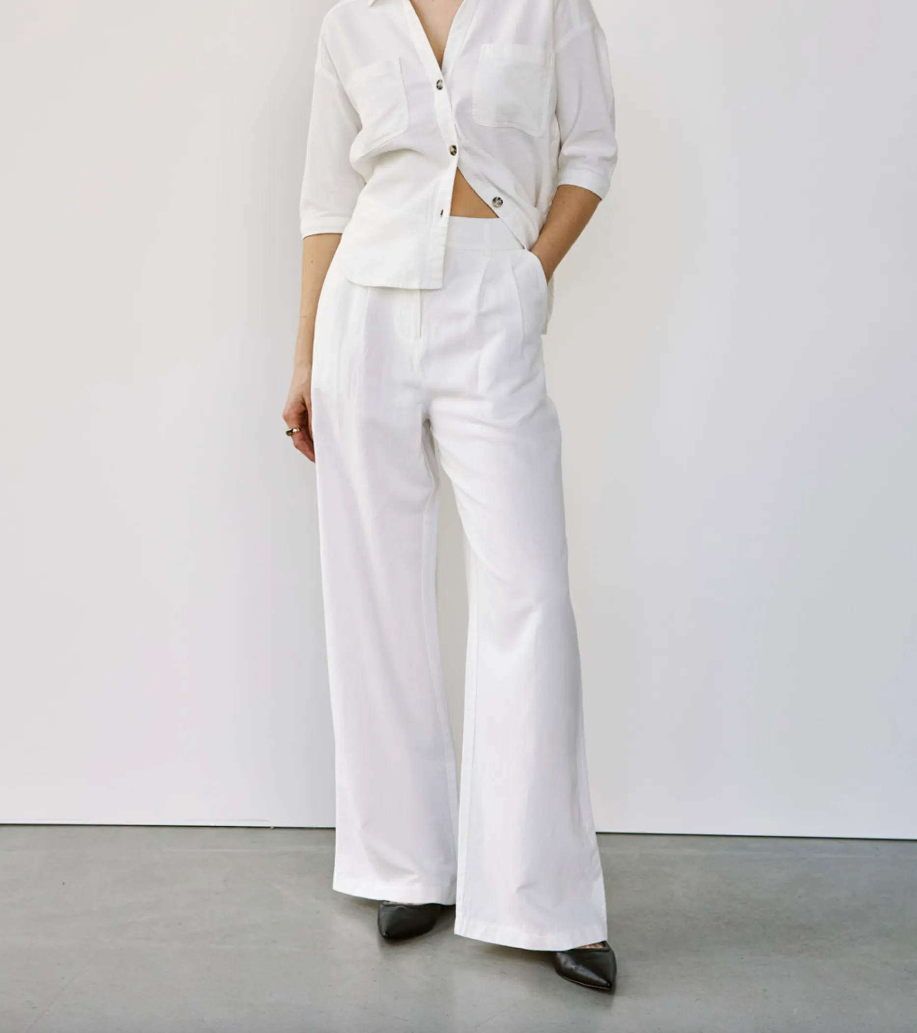 Antonia Wide Pleated Pants - White