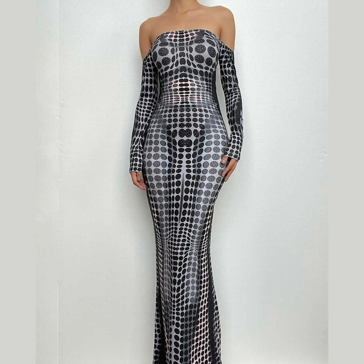 Polka dot thermal contrast off shoulder long sleeve backless maxi dress